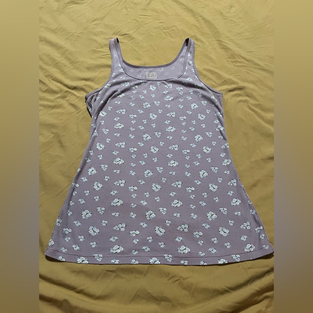Light purple tank top/night gown with flowers
